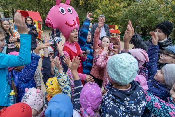 Депутат Вихарев помог благоустроить дворы на Баумана - Фото 4