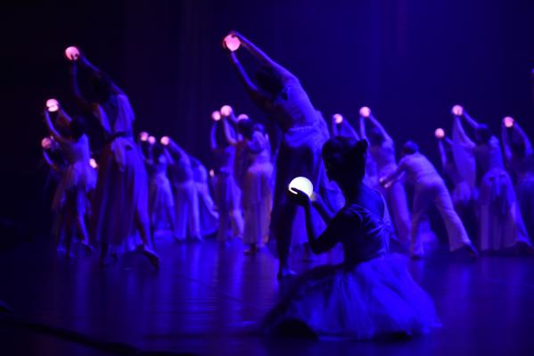 В Екатеринбурге отгремело торжество в честь Благотворительного фонда  «Дети России». «Космос» заполонили подопечные фонда, актеры и музыканты - Фото 2