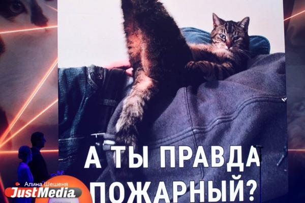 «В 90-е убивали людей». Как в Екатеринбурге награждали бизнесменов под стеб Урганта и песню Монеточки  - Фото 15