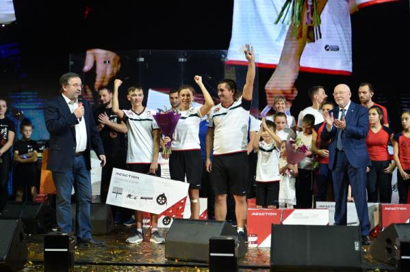 В Екатеринбурге состоялось праздничное шоу «Семь Я» в честь 20-летия Уральской горно-металлургической компании - Фото 12