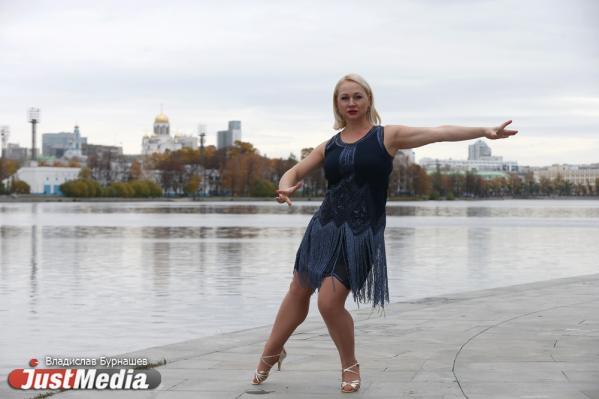 Танцовщица Елена Портнова: «При любой погоде я танцую». В Екатеринбурге +4 - Фото 2