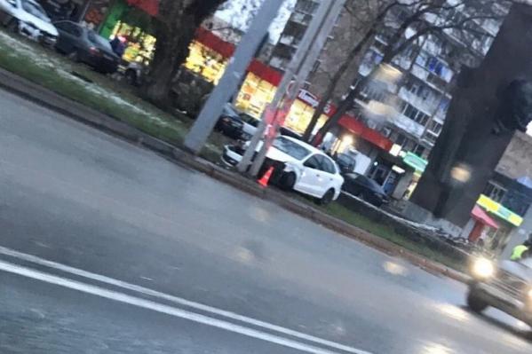 Ледяной дождь спровоцировал в Екатеринбурге день жестянщика. ФОТО - Фото 6