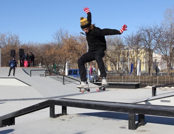 В Каменске-Уральском открыли скейт-парк с 90-метровым памп-треком, а в Нижнем Тагиле сквер Пионерский - Фото 3