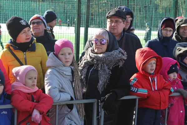 В Каменске-Уральском открыли скейт-парк с 90-метровым памп-треком, а в Нижнем Тагиле сквер Пионерский - Фото 5