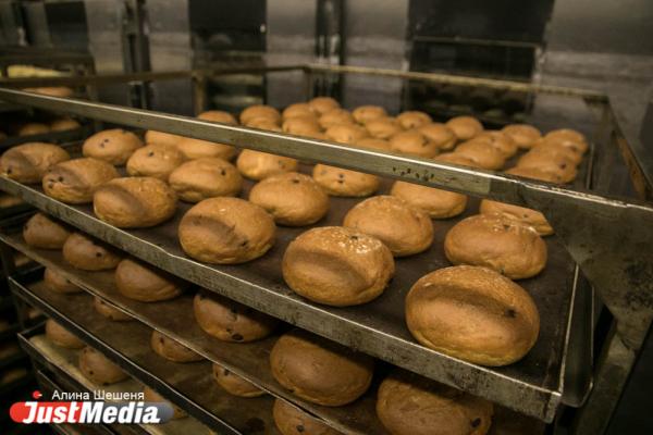 Тонны мяса, пельменей и булок. Гуляем по предприятиям-брендам вместе с JustMedia.ru - Фото 8