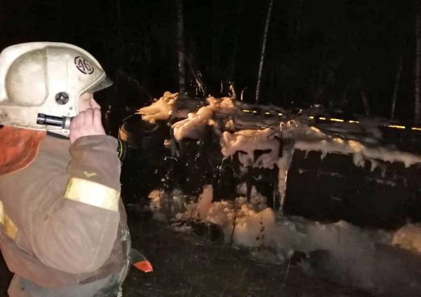 В Невьянском районе на месте, где перевернулся полный топлива бензовоз, рекультивируют грунт - Фото 3