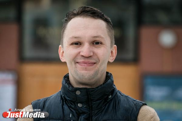 Дмитрий Касимов, Камерный театр: «Стою оробело в голом сквере моем, на засыпанной снегом дорожке, по колено в любви и тоске». В Екатеринбурге -5 градусов - Фото 7