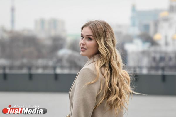 Мисс Екатеринбург-2019 Виктория Вершинина: «Рекомендую тепло одеваться, пить витамины и запасаться терпением, ведь зима в этом году будет холодной». В Екатеринбурге -6  - Фото 3
