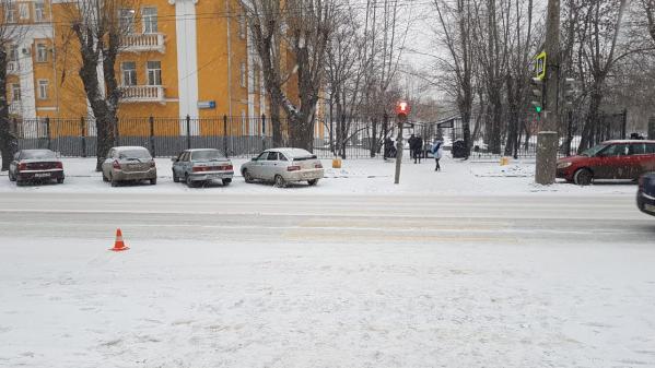 На Уралмаше водитель Chevrolet насмерть сбил 73-летнего пешехода - Фото 3