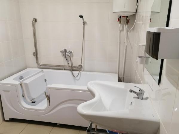 В Краснотурьинской городской больнице после капитального ремонта открылся пост детского инфекционного отделения  - Фото 3