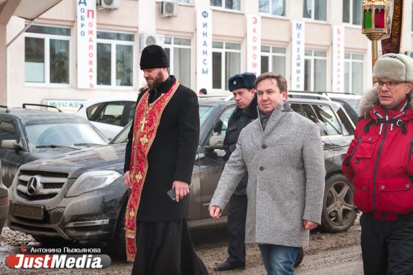 В день памяти святой Екатерины в столице Урала прошел крестный ход - Фото 4