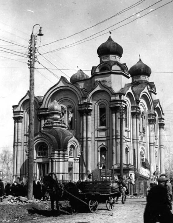 В подвале хранили картошку, а потом взорвали. Непростая история храмов Большой и Малый Златоуст - Фото 13