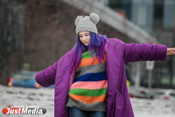 Фрилансер Нина Байкова: «Не укутывайтесь зимой в темное, будьте яркими и оригинальными». В Екатеринбурге -7 градусов - Фото 4