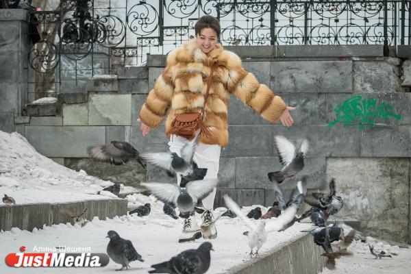 Актриса и ведущая Кристина Русанова: «Мы живем в счастливом месте: видим и жуткую жару, и настоящий холод». В Екатеринбурге -4 градуса - Фото 6