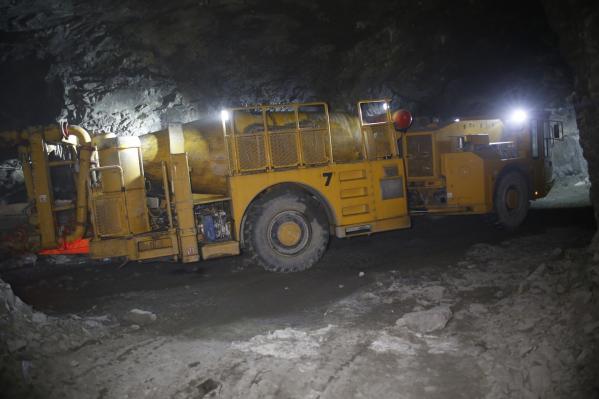 В Гайский ГОК впервые поступил подземный бетоноукладчик - Фото 2