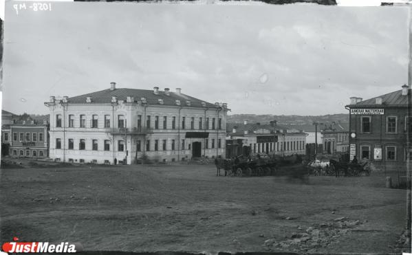 Ванная, повар из Москвы и иностранные журналы. История одной из самых шикарных гостиниц дореволюционного Екатеринбурга - Фото 11