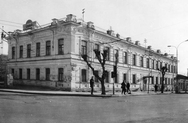 Ванная, повар из Москвы и иностранные журналы. История одной из самых шикарных гостиниц дореволюционного Екатеринбурга - Фото 4