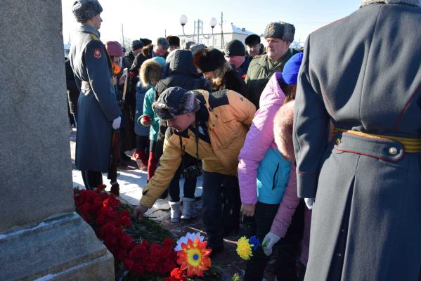 Тысячи свердловчан почтили память дважды героя Советского Союза Григория Речкалова - Фото 10