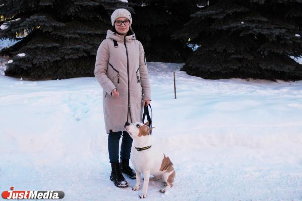 Карина Низамова, тренер стаффорда: «Хлоя очень любит скакать по сугробам, и это у нее не отнять». В Екатеринбурге -5 и небольшой снег  - Фото 8