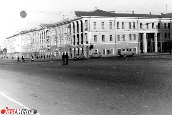 От Большой до Ленина. Почему главную улицу Екатеринбурга постоянно переименовывали, но в последний раз не стали - Фото 6