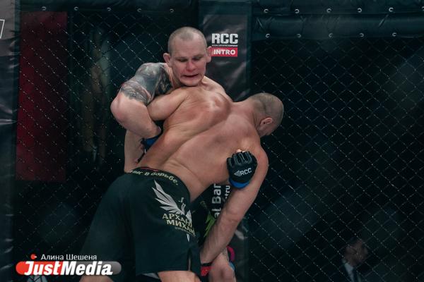 «Уральский халк» победил поляка Пастернака - Фото 3