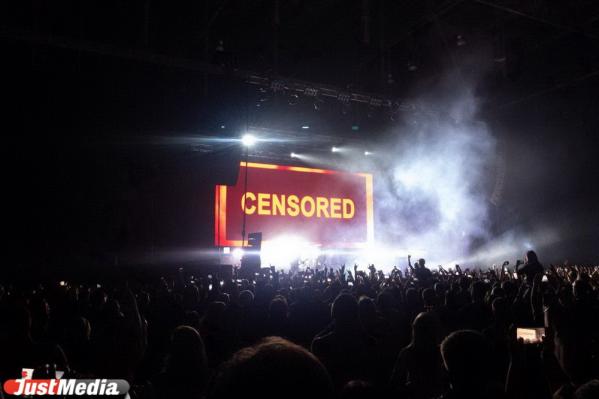 Вчерашний концерт Lindemann в Екатеринбурге разнес площадку Екатеринбург-ЭКСПО и пожалел психику российских фанатов - Фото 6