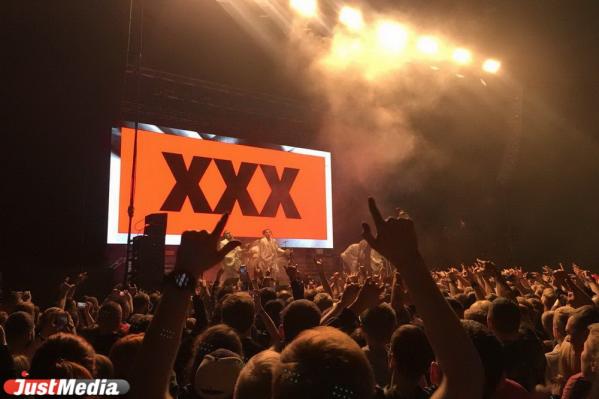 Вчерашний концерт Lindemann в Екатеринбурге разнес площадку Екатеринбург-ЭКСПО и пожалел психику российских фанатов - Фото 7