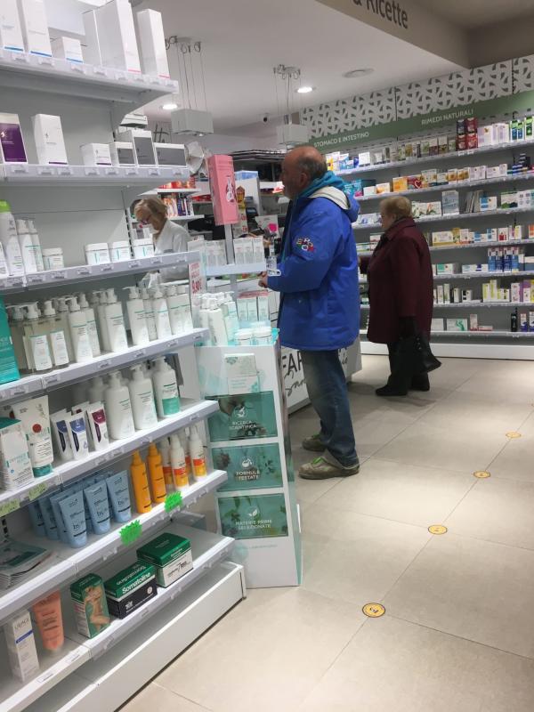 Отмена платежей по кредитам и компенсация в 500 евро. Как Италия встречает коронавирус - Фото 11