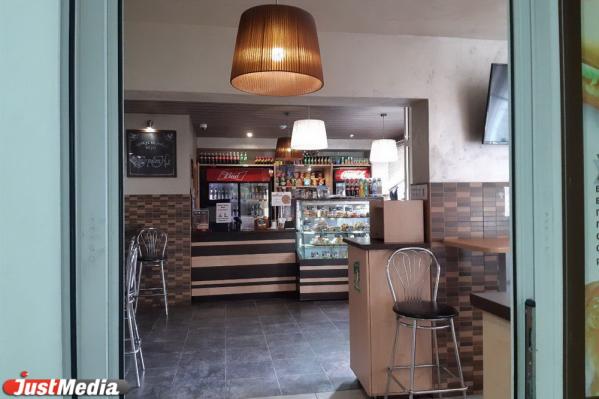 Северный автовокзал не стал исполнять указ о закрытии общепита - Фото 6