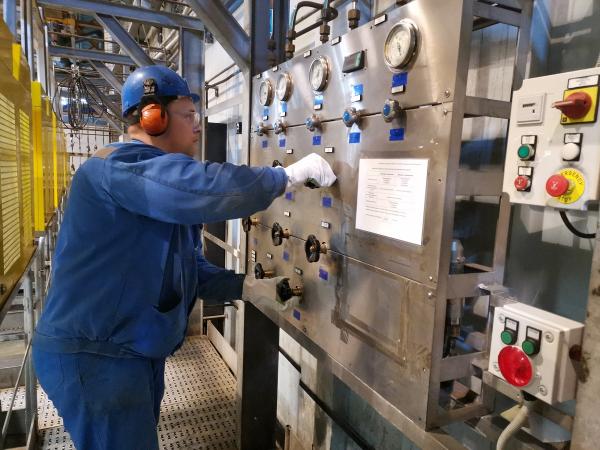 Свердловская промышленность обеспечит больницы необходимым объемом кислорода для аппаратов ИВЛ - Фото 2