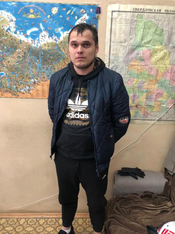 В Екатеринбурге задержали мужчину, который продал иномарку своей знакомой без ее ведома - Фото 3