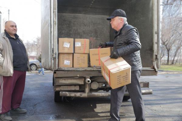В свердловские больницы продолжает поступать гуманитарный груз от РМК и фонда святой Екатерины - Фото 5