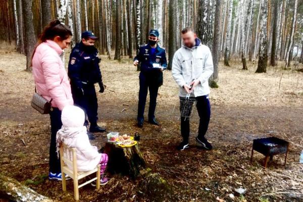 В Екатеринбурге в выходные полиция и МЧС ловили нарушителей противопожарного режима и самоизоляции - Фото 4