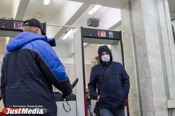 В Екатеринбурге на нескольких  станциях метро установили тепловизоры и камеры  - Фото 7