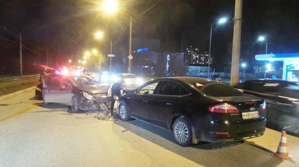 В Екатеринбурге пьяный водитель «Форда» устроил ДТП, в результате которого пострадали три человека - Фото 4