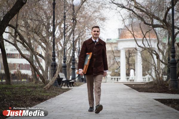 Никита Новиков, дирижер Kickin'Jass Orchestra. «Несмотря ни на что, весна вступает в свои права». В Екатеринбурге +24 градуса  - Фото 4