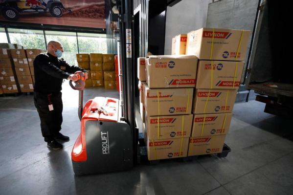 В Екатеринбург привезли 110 тысяч экспресс-тестов на определение антител коронавируса - Фото 4