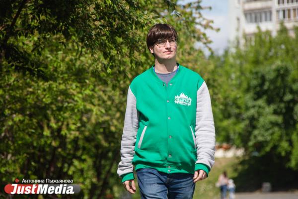 Юрий Шашмурин, волонтер: «Именно самоизоляция помогает нам понять, как сильно окружающие люди нуждаются в нашей поддержке». В Екатеринбурге +18 градусов - Фото 4