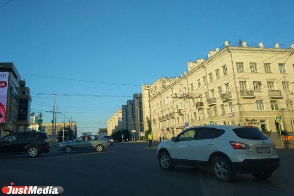 В Екатеринбурге одна из пострадавших в страшном ДТП на Малышева скончалась в больнице - Фото 5