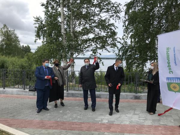В Заречном открыли благоустроенную набережную Белоярского водохранилища стоимостью 35,5 млн рублей - Фото 3