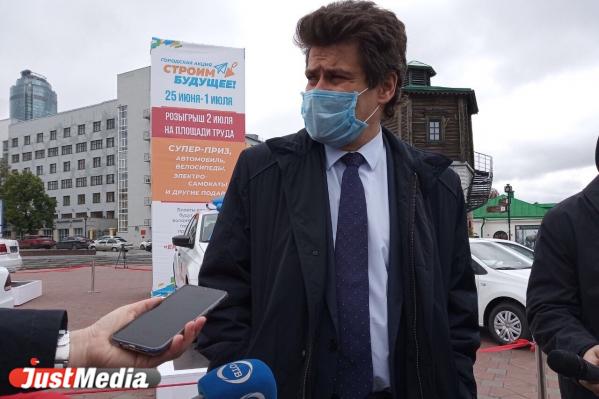 Александр Высокинский пояснил, как будут разыгрывать 7 машин и квартиру среди участников голосования по Конституции - Фото 2