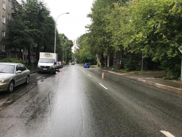 В Екатеринбурге у автовладельца, который сбил пешехода, угнали «КИА» с места ДТП - Фото 2