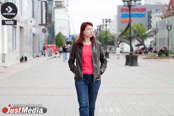 Екатерина Карманова, Свердловский госархив: «Именно в такую погоду легко работать и хочется гулять по городу». В Екатеринбурге +24 и грозы  - Фото 6