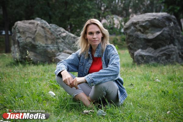 Алена Коржова, маркетолог: «Наконец-то, невыносимая екатеринбуржская жара сменилась прекрасной прохладой». В Екатеринбурге +22 и дожди - Фото 8