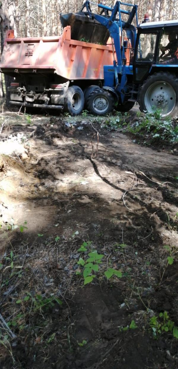 В Каменске-Уральском неизвестные выбросили в лесу сырую рыбу и куриные полуфабрикаты - Фото 3