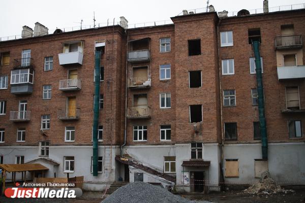 Смотрим с JustMedia.ru, как сносят жилой дом ради нового концертного зала филармонии. ФОТО - Фото 3