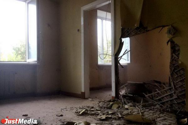 В Екатеринбурге начали сносить жилой дом вместо которого появится новое здание филармонии - Фото 3