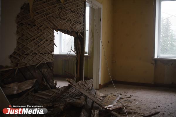 Смотрим с JustMedia.ru, как сносят жилой дом ради нового концертного зала филармонии. ФОТО - Фото 9