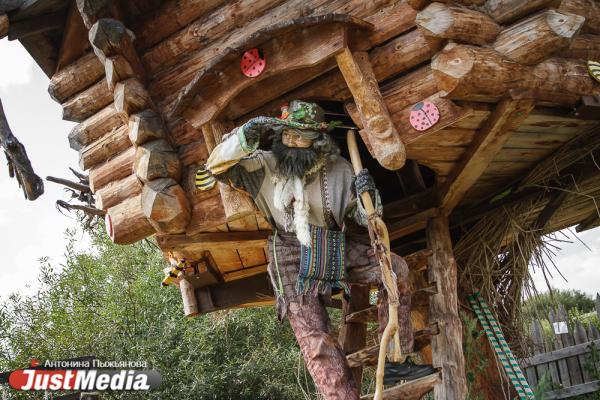 Леший из Парка Сказов: «Скоро осень, забот видимо-невидимо: листья перекрашивать, урожай собирать». В Екатеринбурге +24 градуса - Фото 7