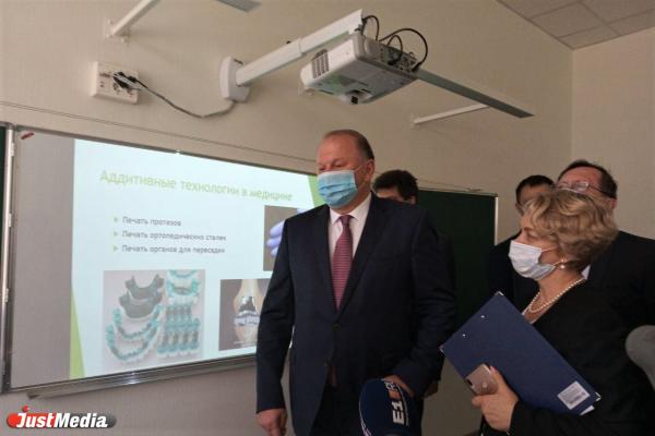 Новую школу в Академическом посетил полпред Николай Цуканов - Фото 2